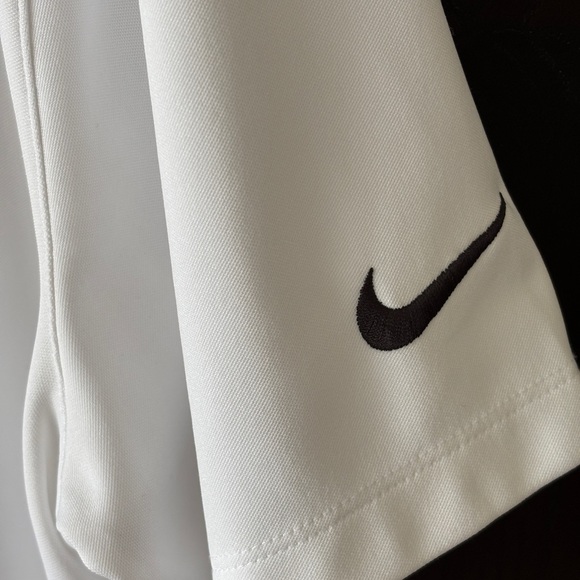Nike White Polo Shirt Classic Design - Picture 4 of 9
